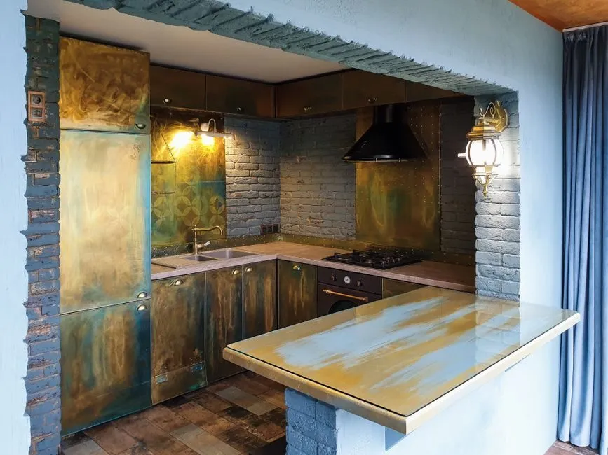 Tủ bếp xám hiện đại với mặt đá marble sang trọng và tay cầm ẩn tinh tế Tủ bếp xám hiện đại với mặt đá marble sang trọng và tay cầm ẩn tinh tế