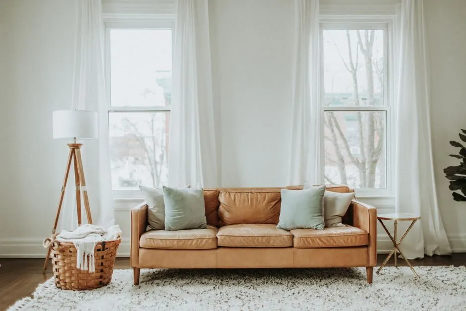 Sofa vải nubuck màu kem mềm mại lý tưởng cho căn hộ hiện đại ấm cúng Sofa vải nubuck màu kem mềm mại lý tưởng cho căn hộ hiện đại ấm cúng