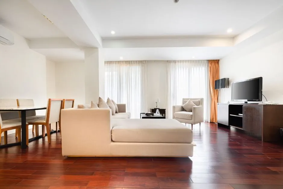 Ghế sofa tân cổ điển với khung gỗ cổ điển và nệm vải cao cấp bền đẹp Ghế sofa tân cổ điển với khung gỗ cổ điển và nệm vải cao cấp bền đẹp