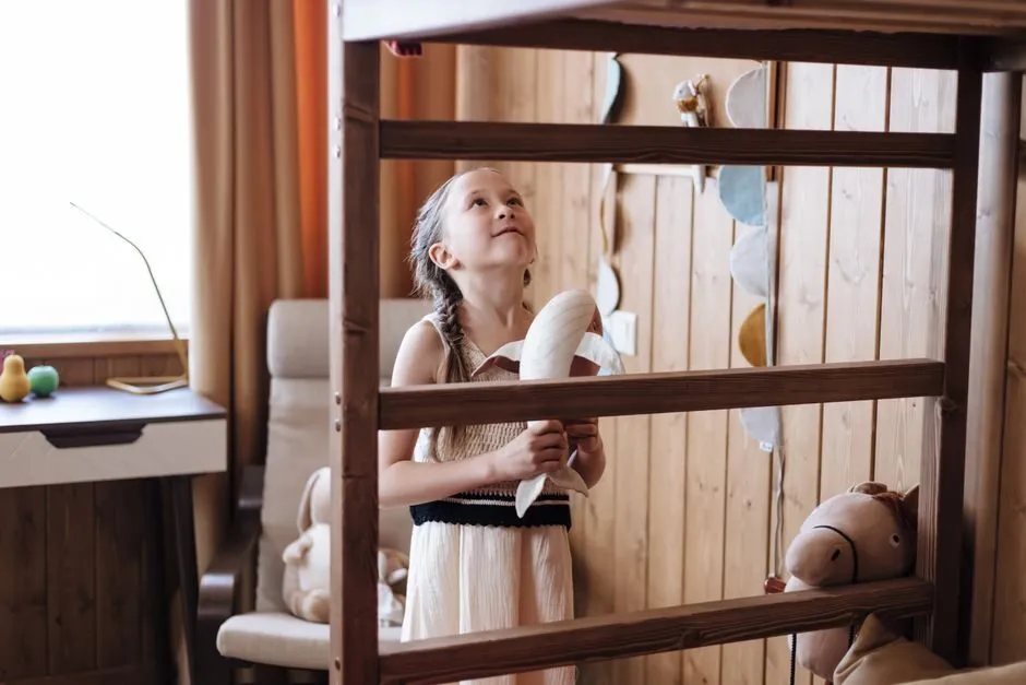 Rèm cửa màu hồng nhạt mềm mại làm mềm không gian phòng con gái Rèm cửa màu hồng nhạt mềm mại làm mềm không gian phòng con gái