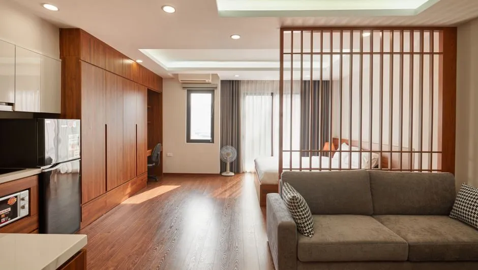 Bếp nấu nấu ăn công nghệ cao với tủ bếp gỗ óc chó nguyên khối Bếp nấu nấu ăn công nghệ cao với tủ bếp gỗ óc chó nguyên khối