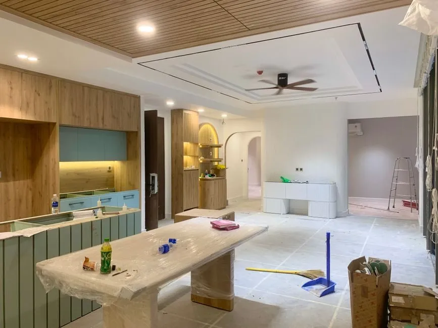 Trần thạch cao giật cấp vuông kết hợp quạt trần