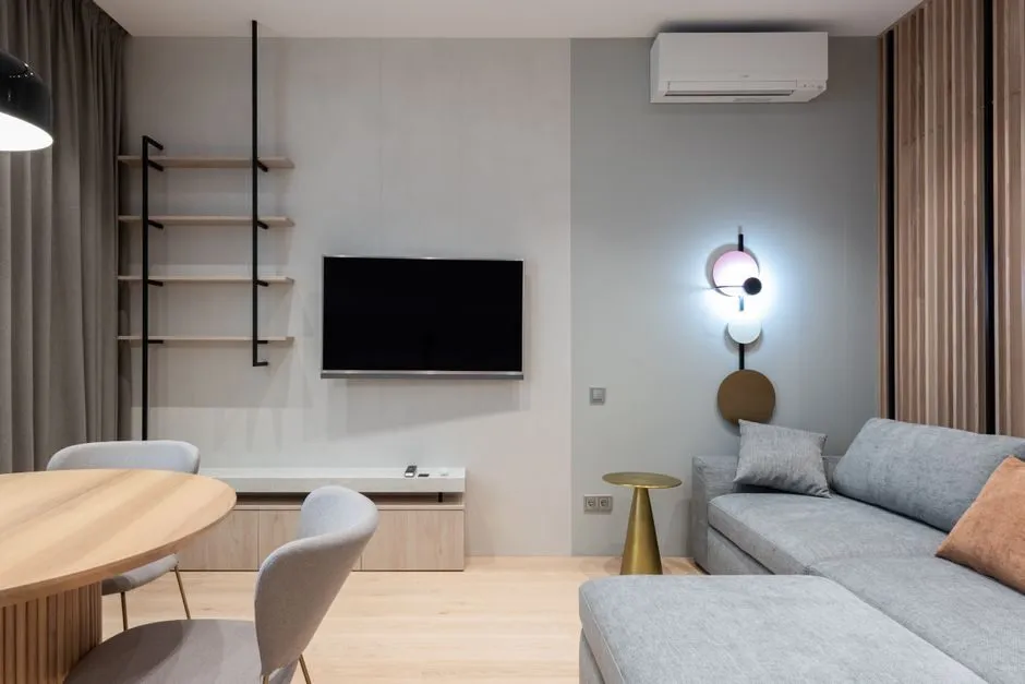 Kệ tivi treo tường mini cho căn hộ nhỏ