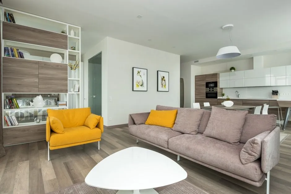 Sofa băng phối ghế đơn trong phòng khách