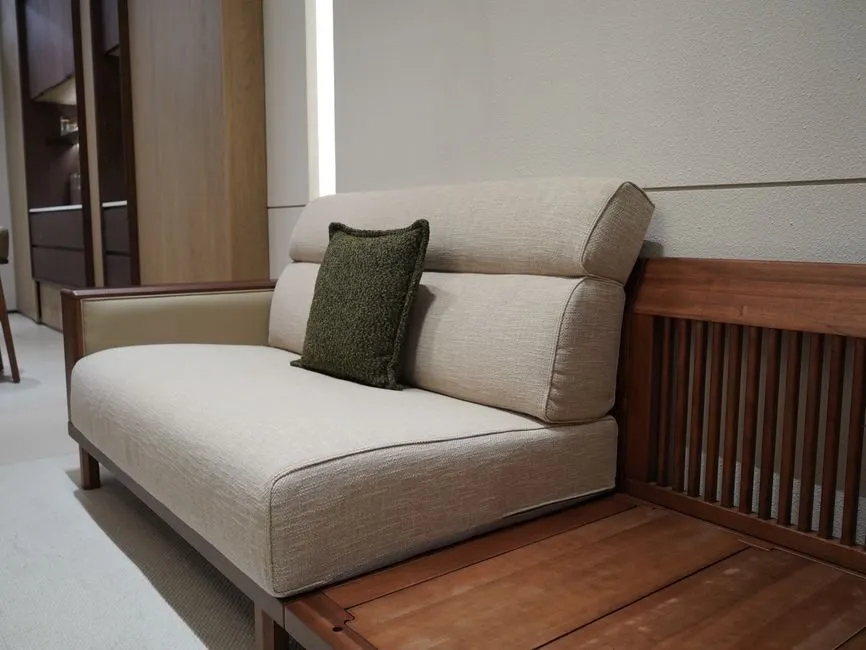 Sofa gỗ bọc vải linen tone màu trung tính